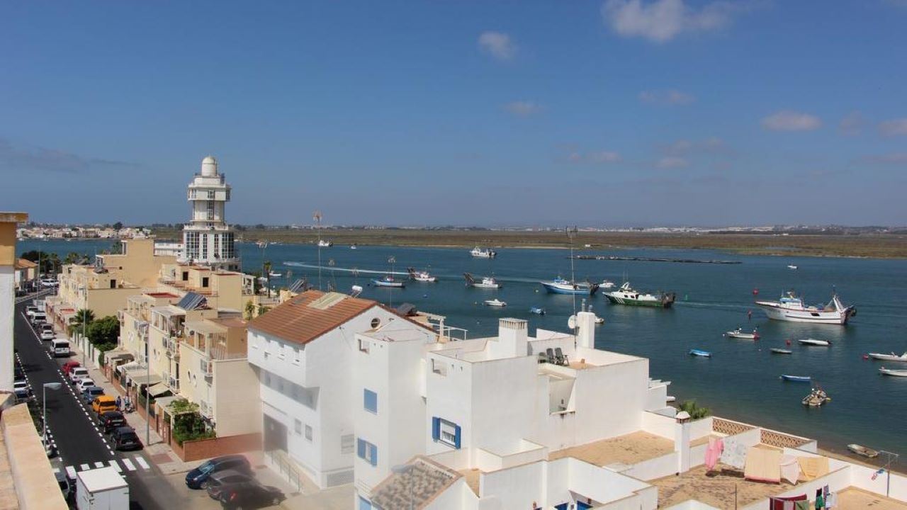El I Foro de Turismo Marinero analiza el futuro del sector pesquero en Isla Cristina – España