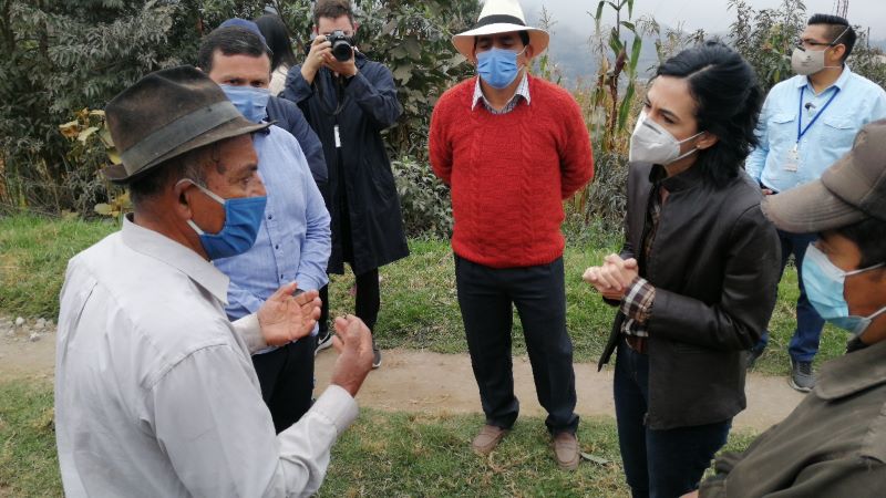 Productores siguen recibiendo ayuda para reactivar el agro, tras caída de ceniza del Sangay