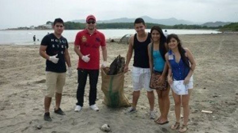 Seis cantones serán intervenidos con limpieza de playas