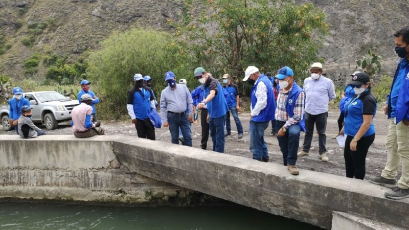 La Prefectura de Imbabura entrega obra de riego en la parroquia Salinas