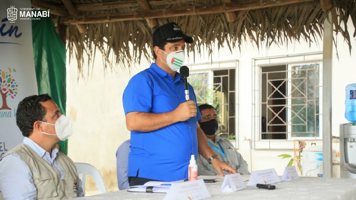 Prefecto de Manabí se reunió con Ministro de Ambiente, para tratar el tema de la sequía en el Humedal La Segua