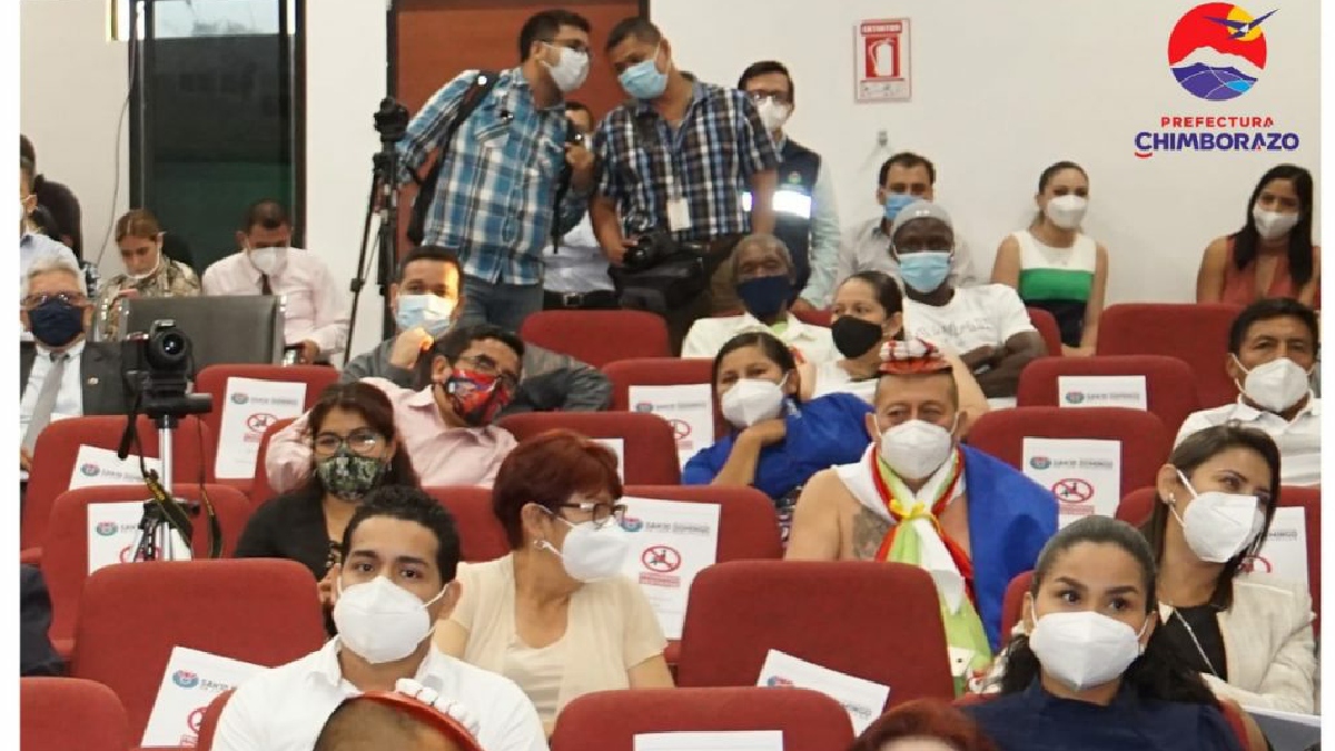 Prefectura de Chimborazo firma convenio interinstitucional con el GAD de Santo Domingo de los Tsáchilas