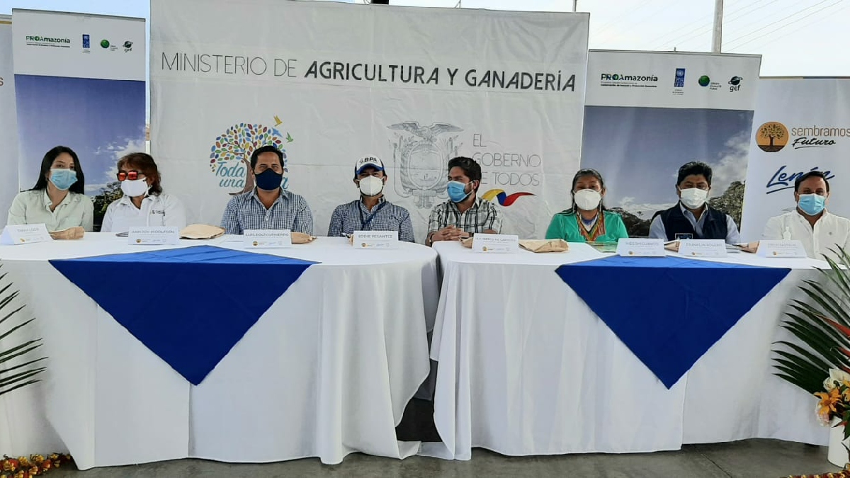 Viceministro de Desarrollo Productivo participa en el lanzamiento de las Escuelas de Campo Pecuarias en el Cantón Quijos