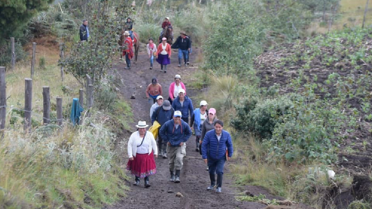 Autoridades realizan redistribución equitativa del recurso hídrico en el Cantón Sigsig