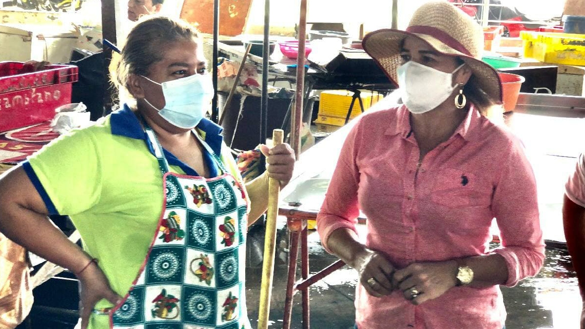 Minga de limpieza se realizó en Mercado del Río