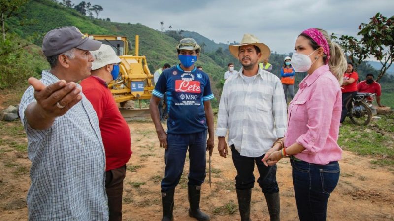 Transformamos vidas y aportamos al progreso de los agricultores y ganaderos