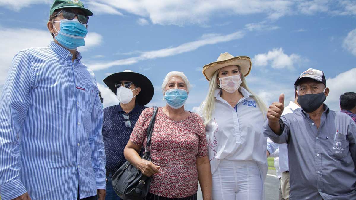 Más de 20.000 agricultores de dos cantones celebran nueva vía Puente Negro-El Vainillo