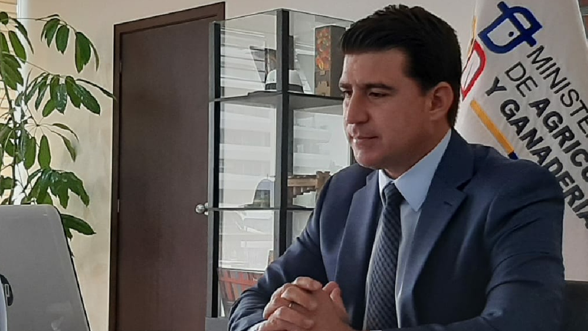 Ministro Xavier Lazo destaca el aporte del bambú para el desarrollo del país