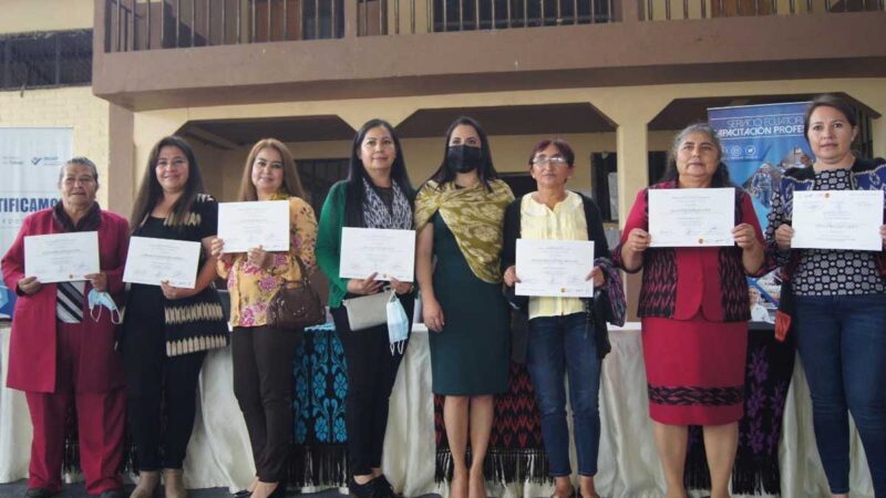 ARTESANOS DE LA MACANA SE CERTIFICAN POR PRIMERA VEZ EN EL PAÍS