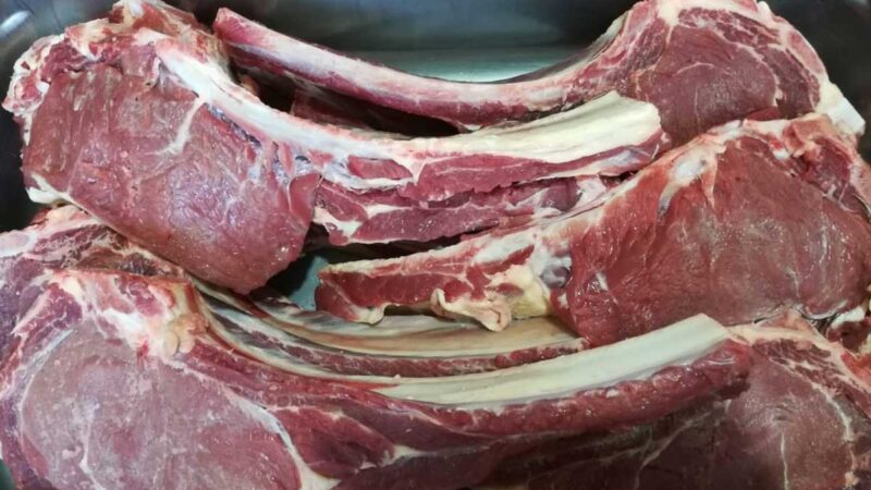 GANADEROS DE MORONA SANTIAGO BUSCAN ACUERDOS COMERCIALES PARA VENTA DIRECTA DE CARNE