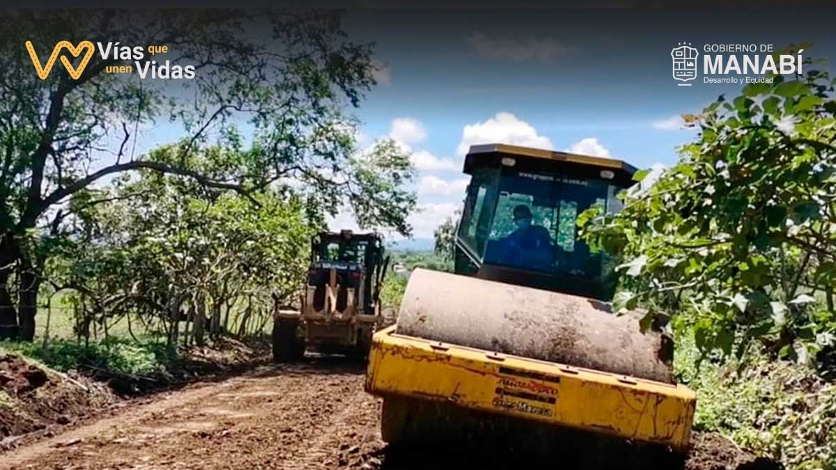 GOBIERNO DE MANABÍ GARANTIZAR LA CONECTIVIDAD VIAL EN COMUNIDADES RURALES DE TOSAGUA