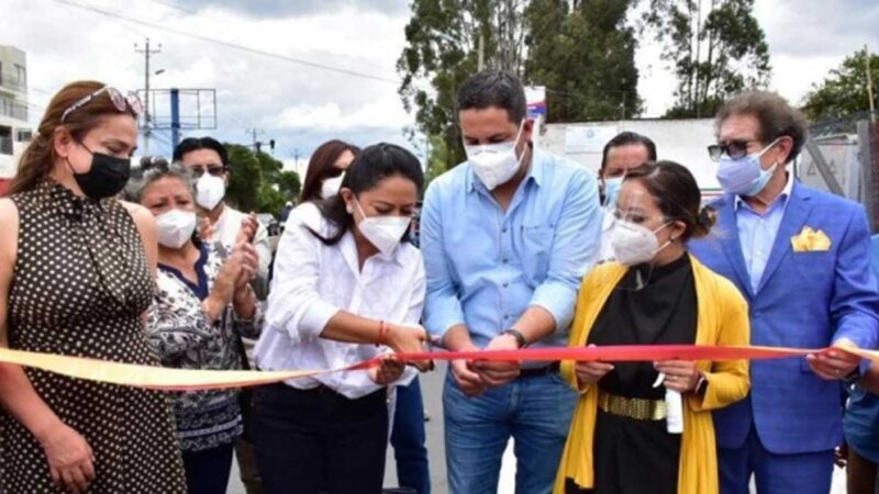 PREFECTURA DE PICHINCHA ENTREGA A LA COMUNIDAD LA AV. ILALÓ TOTALMENTE REHABILITADA