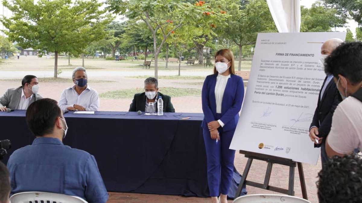 GOBIERNO DE MORENO FIRMÓ CARTAS DE COMPROMISO CON GAD PARA PROYECTOS DE SANEAMIENTO, AGUA POTABLE Y VIVIENDA