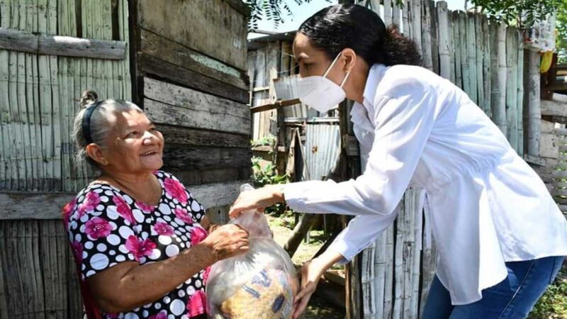 HABITANTES DE RECINTOS RECIBIERON KIT DE ALIMENTOS Y BIOSEGURIDAD