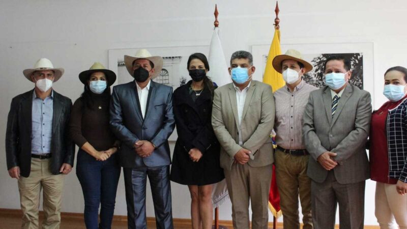 MINISTRA DE AGRICULTURA MANTUVO REUNIONESCON FIDERENTES ASOCIACIONES AGROPECUARIAS