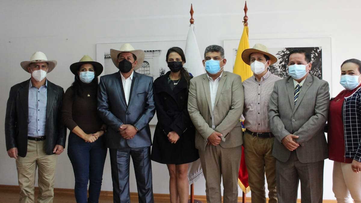 MINISTRA DE AGRICULTURA MANTUVO REUNIONESCON FIDERENTES ASOCIACIONES AGROPECUARIAS