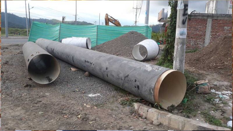 SIN AGUA AL SUR DE ESMERALDAS POR DAÑOS EN TUBERÍA