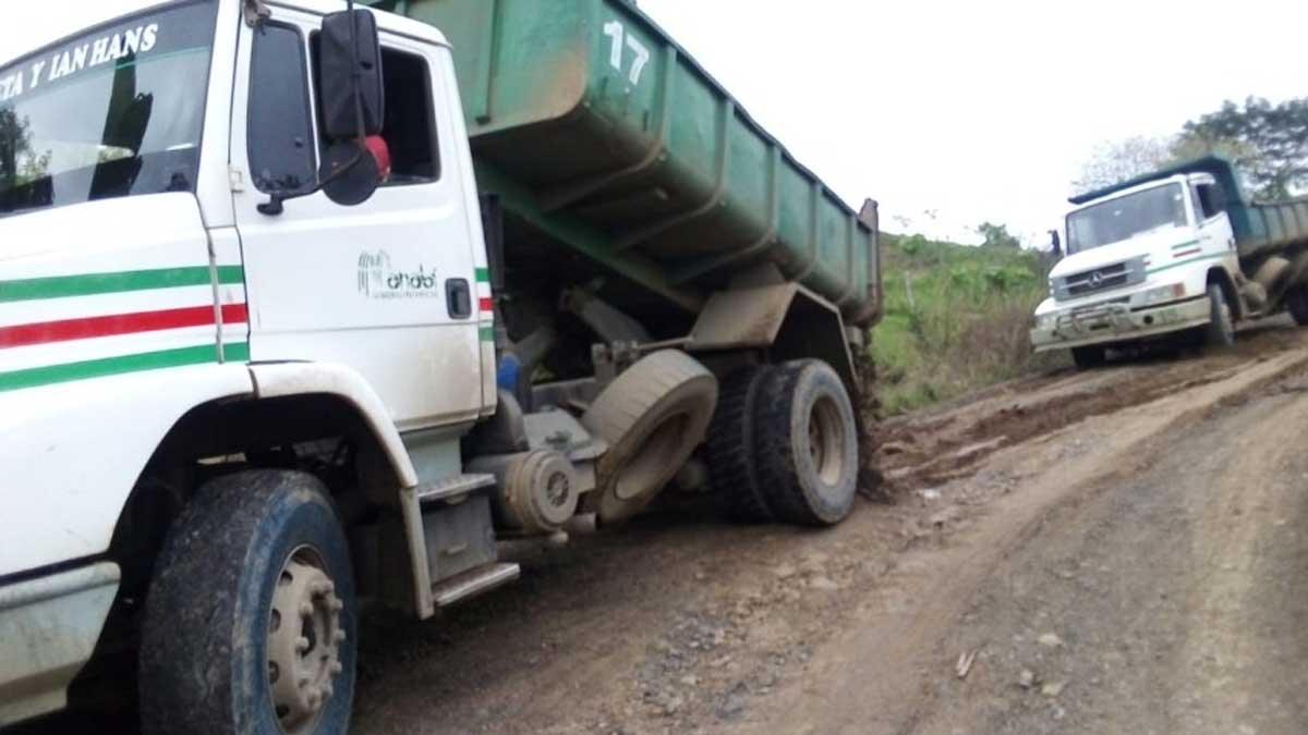 TRABAJOS EN LA VÍA GUINEO – CAÑA – GÓNGORA DE ZAPALLO GARANTIZAN LA MOVILIDAD