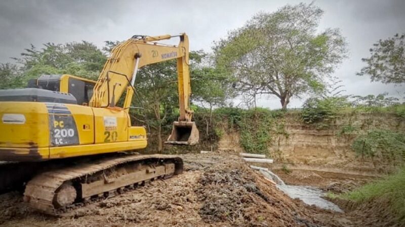 Se construyen 5 tapes sobre el río Briceño en San Vicente