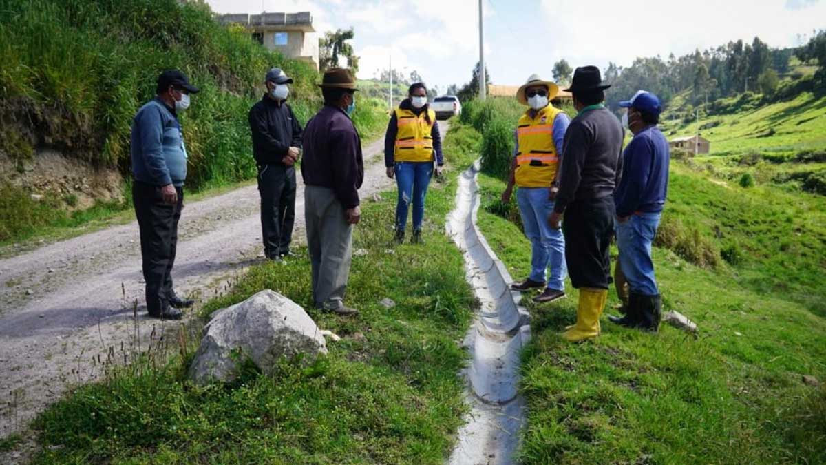 Prefectura de Chimborazo realiza trabajos en el sistema de Riego Rio Culluctus Sicalpa – Colta