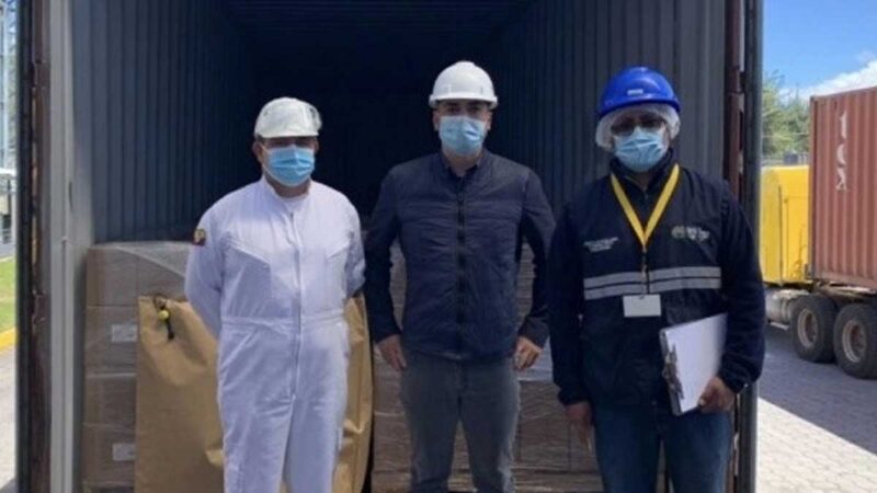 Ecuador exporta 12.096 litros de leche parcialmente descremada hacia Perú