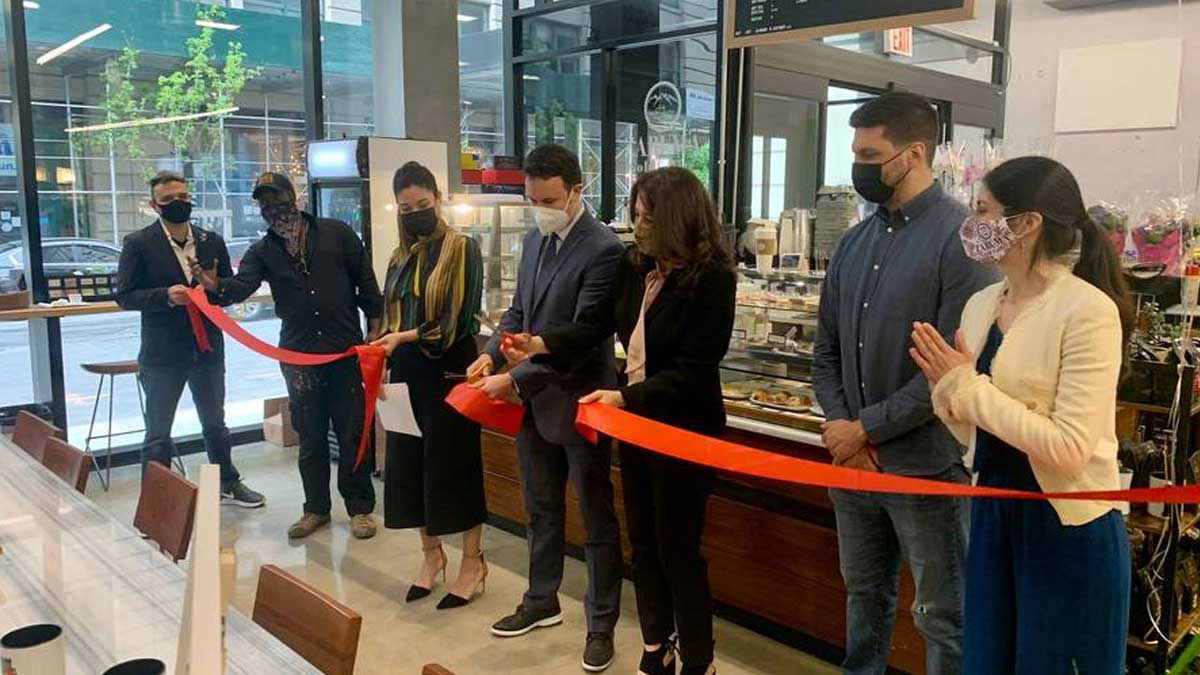 Emprendedora Zarumeña apertura cafetería con sello ecuatoriano en Brooklyn