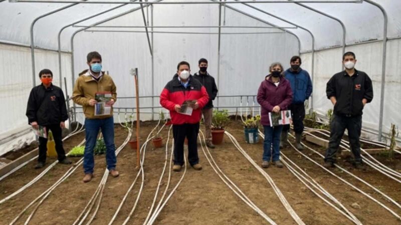 Inauguran el primer invernadero calefaccionado con agua termal en Chile