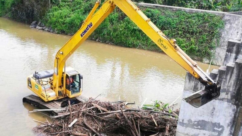 La limpieza de la compuerta Pajarito aumenta la posibilidad de producir 350 hectáreas