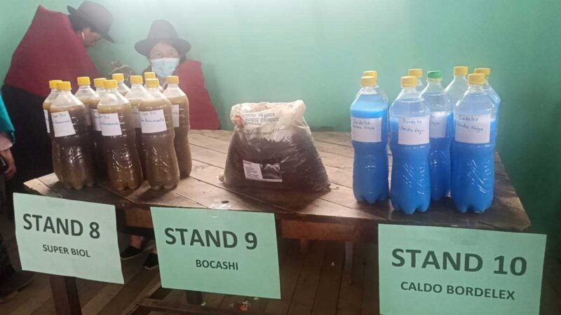 Mujeres rurales de Colta culminan capacitación del MAG con emprendimiento de bioinsumos