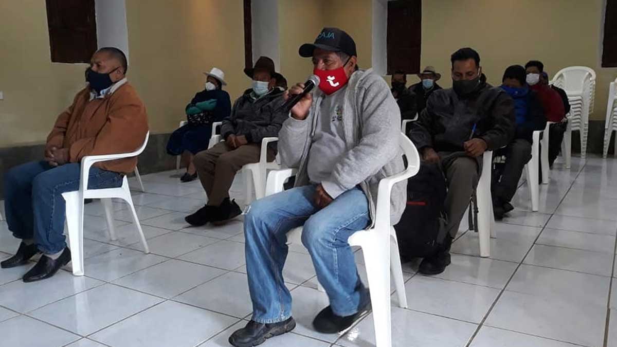 Productores mantienen reunión con personal del GAD Parroquial Jádan