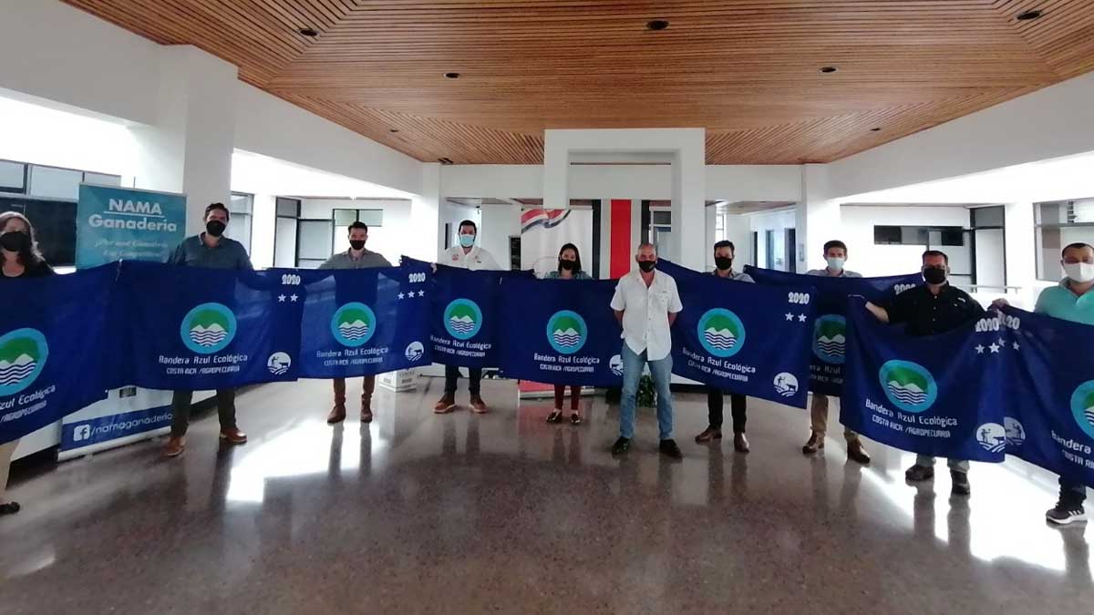 18 granjas porcinas reciben reconocimiento de Bandera Azul Ecológica