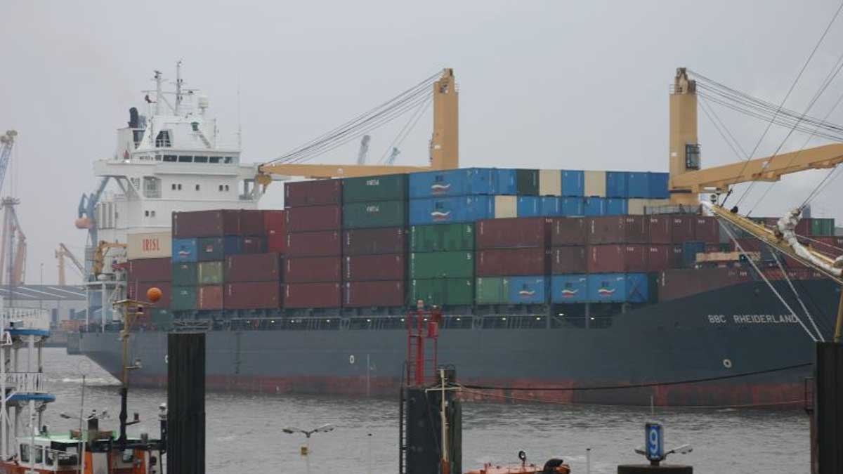 Ordenan a un buque de carga abandonar las aguas de EE.UU. tras encontrarse a bordo madera “infestada con cinco plagas distintas”