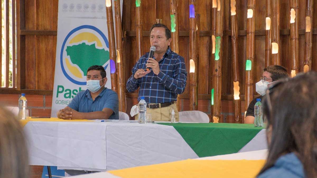 Prefecto inauguró curso para el aprovechamiento del bambú