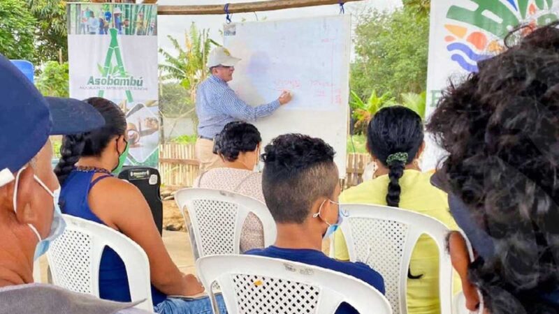 Prefectura reactiva la economía del cantón Muisne