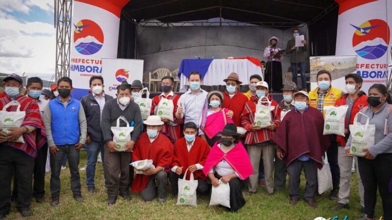 Se entregan sistemas de riego mejorado para Chimborazo