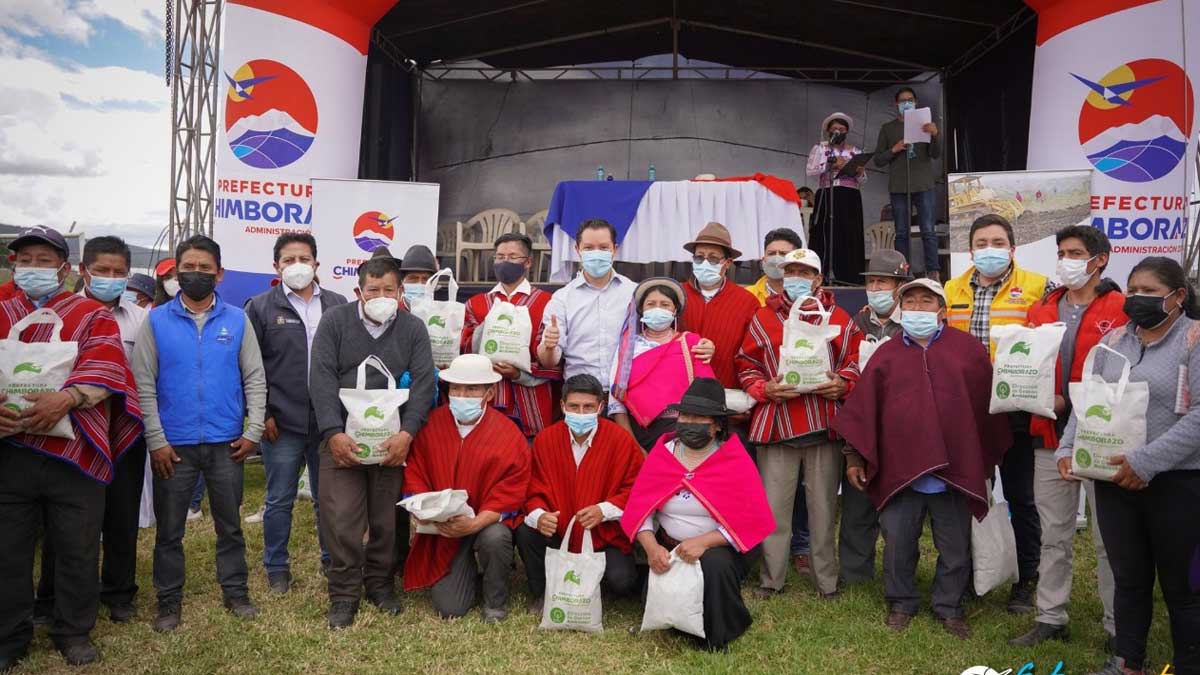 Se entregan sistemas de riego mejorado para Chimborazo