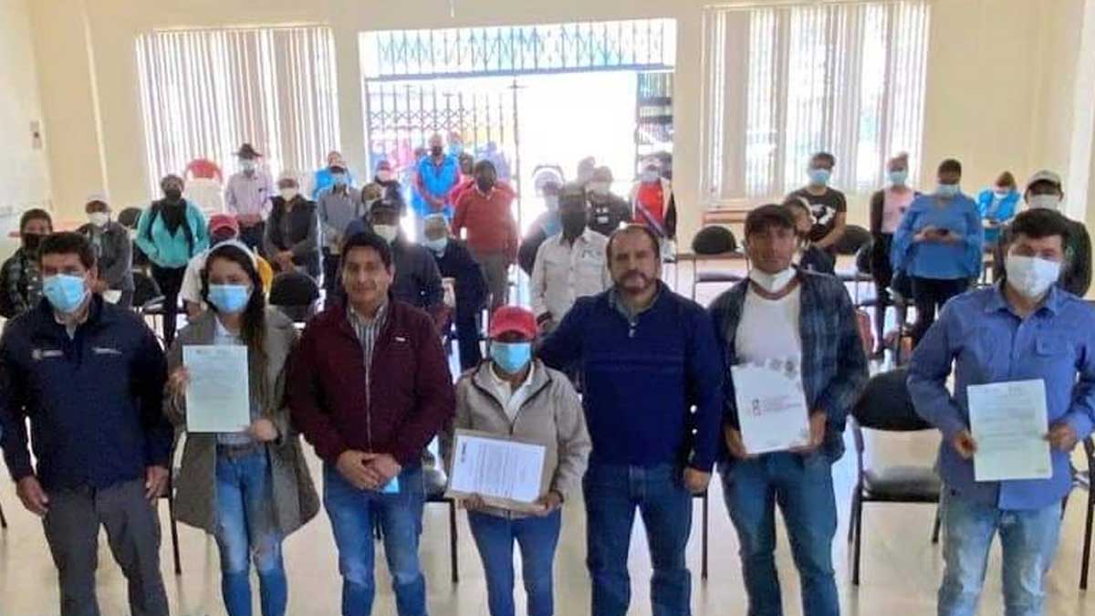 Productores de Penipe reciben  82 títulos de propiedad de tierras