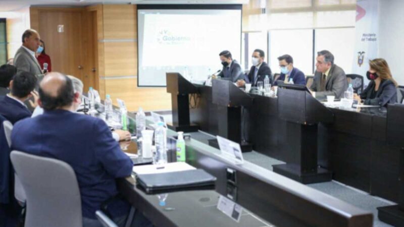 Ecuador atrae a un fondo de inversión de Emiratos Árabes