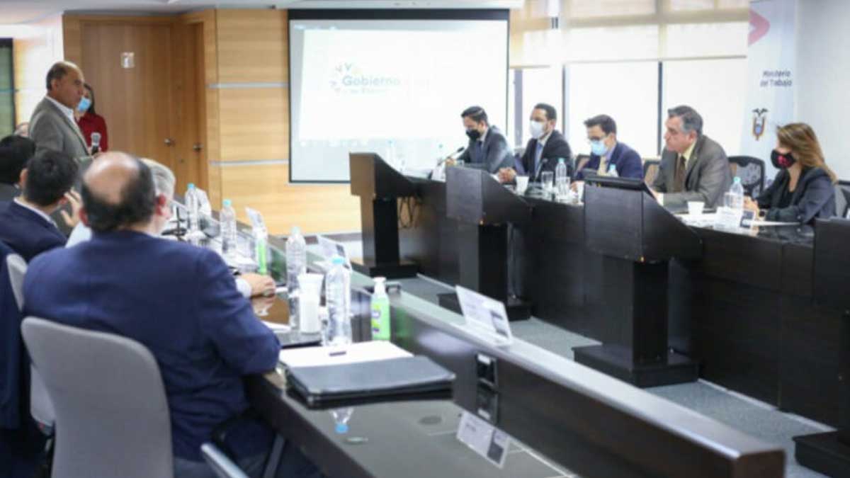 Ecuador atrae a un fondo de inversión de Emiratos Árabes