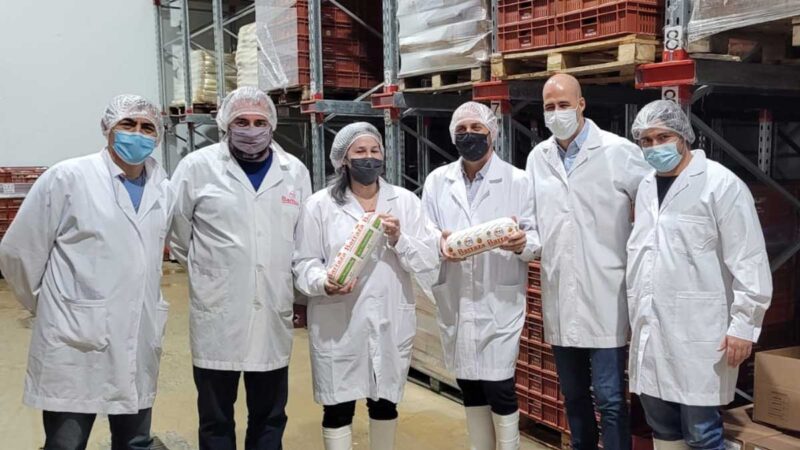 El director nacional de Lechería visitó la empresa Lácteos Barraza