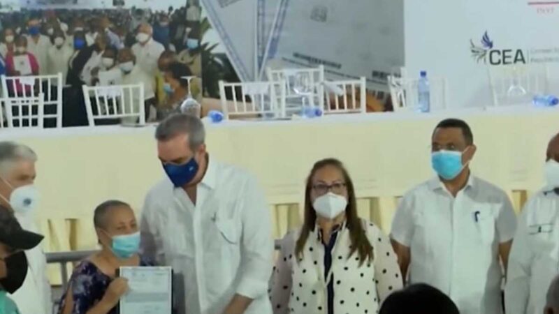 Gobierno entrega más de 19 mil títulos de parcelas a productores agropecuarios