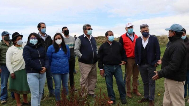 MAG, Banco Mundial y AECID realizan gira de visitas técnicas para constatar el funcionamiento de sistemas de riego en la Costa y la Sierra