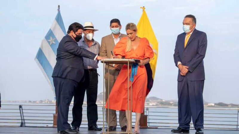 Prefecta anuncia beneficios para los agricultores