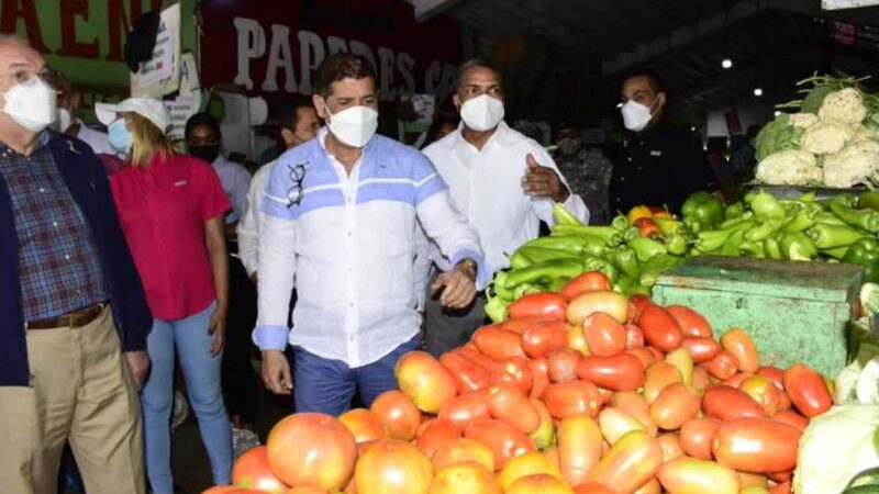 Agricultura y Conaprope dan apertura a la primera Feria Navideña de productos Agropecuarios en Ciudad Ganadera