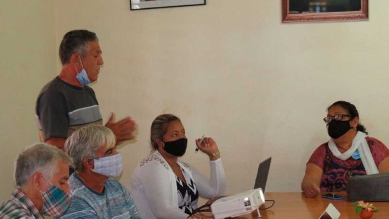 Campesinos defienden la ciencia a favor de la agricultura