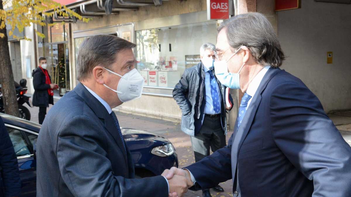 Luis Planas cuenta con las industrias de alimentación y bebidas para la buena aplicación de la Ley de la Cadena