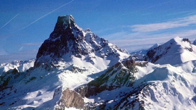Microplásticos en el aire que rodea al Pic du Midi, un pico francés de 2.877 metros