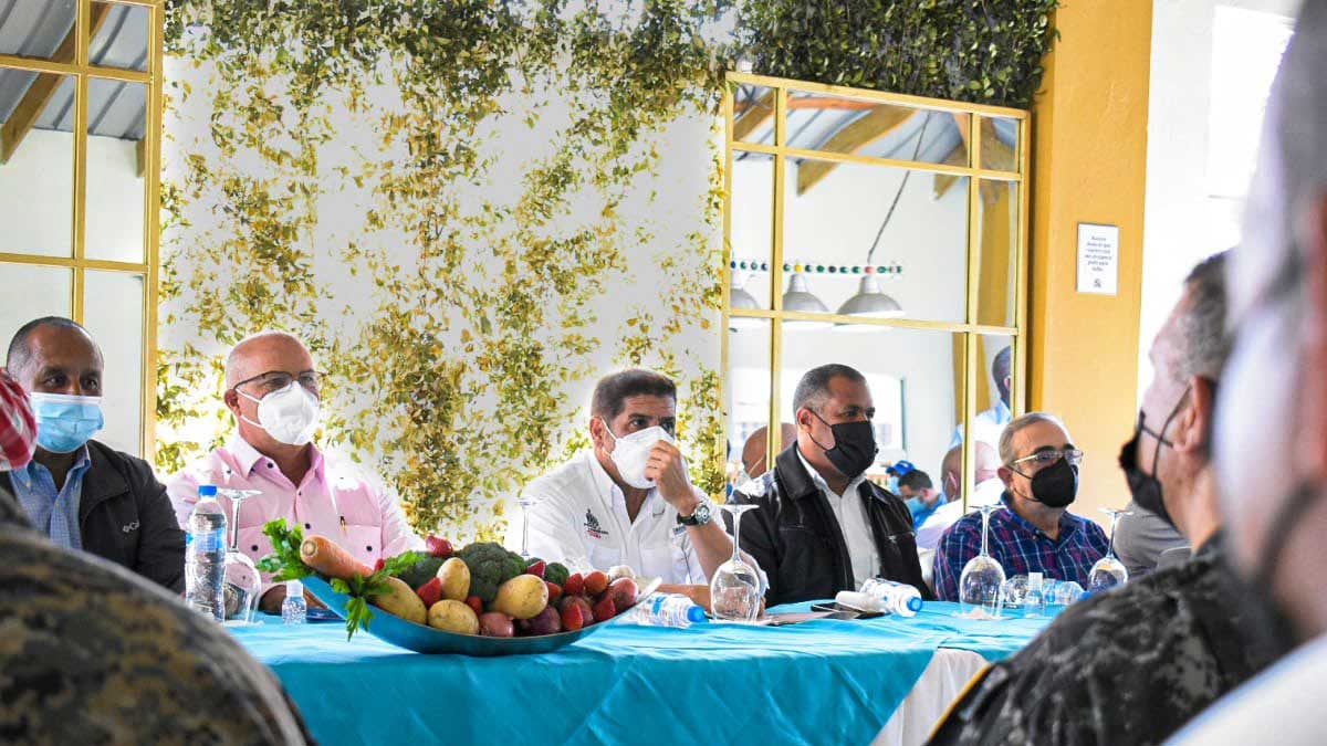 Agricultura garantiza excelente cosecha de rubros en Valle de Constanza