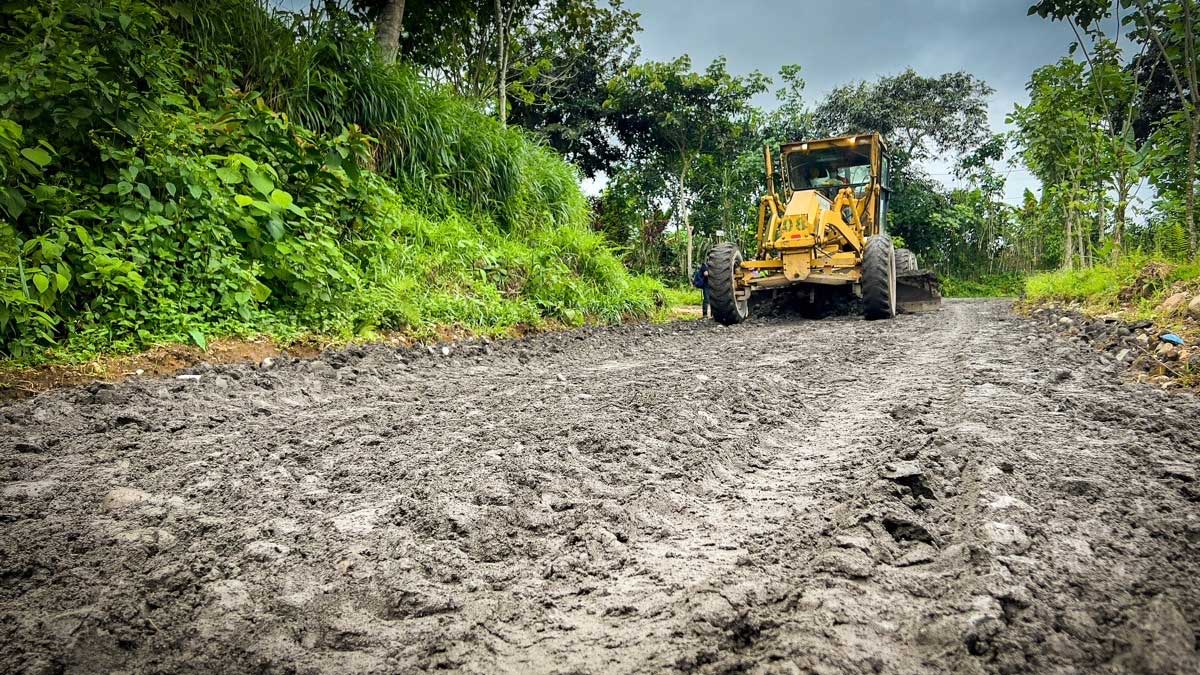 Renace la esperanza en Paraíso-Pita con el mejoramiento de la vía