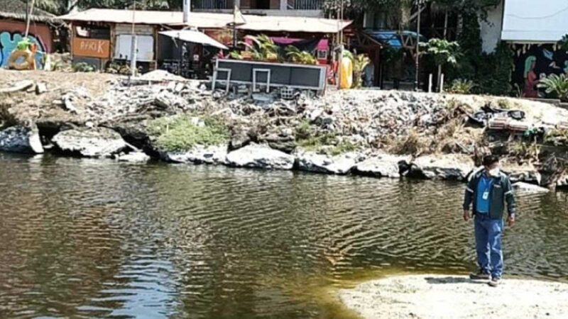 Ministerio de Ambiente denuncia presunta contaminación del río en Montañita